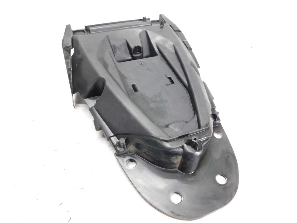 Пластик внутренний Suzuki Gladius SFV650A 63111-44H0