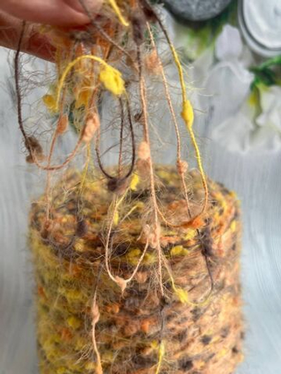 Пряжа  декоративная с ворсом и шишибриками