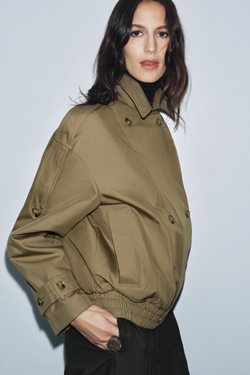 ZARA СТЕГАНОЕ ПАЛЬТО С ВОРОТНИКОМ ИЗ ИСКУССТВЕННОГО МЕХА — ZW COLLECTION, СВЕТЛЫЙ ХАКИ