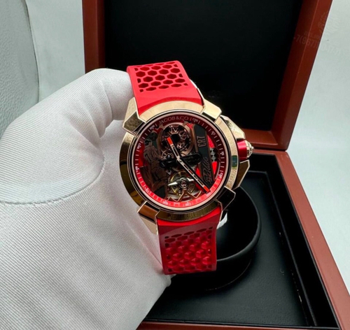 Часы Jacob & Co CR7