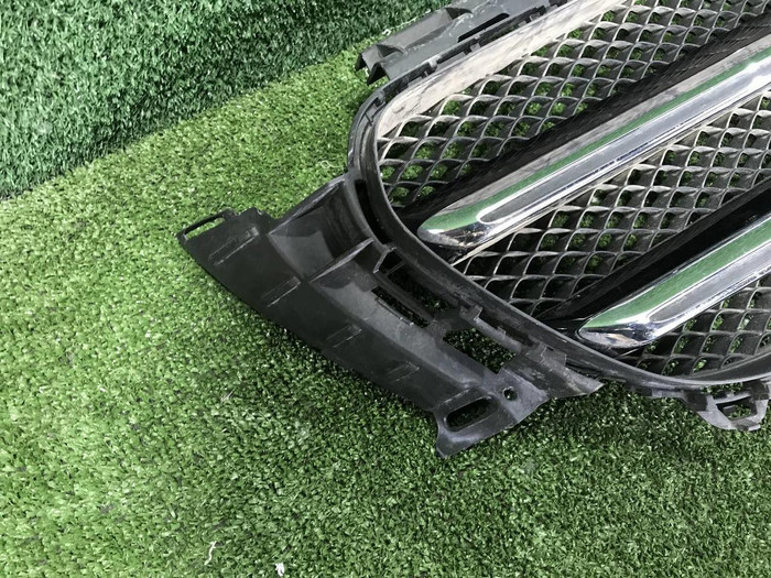 Решетка радиатора Mercedes E W213 (2016-2021)