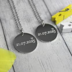 Парные подвески кулоны с гравировкой даты на заказ