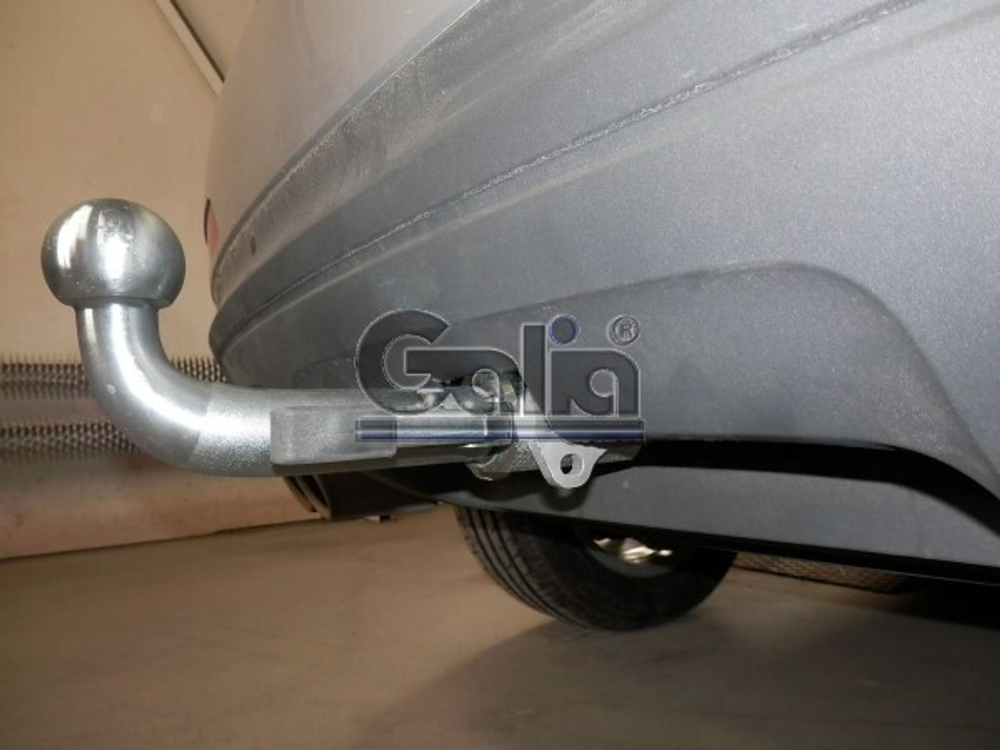 Фаркоп оцинкованный Galia V069A для Volkswagen Tiguan 2007-2016, 2016-, Audi Q3 2011-2018(паспорт и сертификат в комплекте)(без электрики)