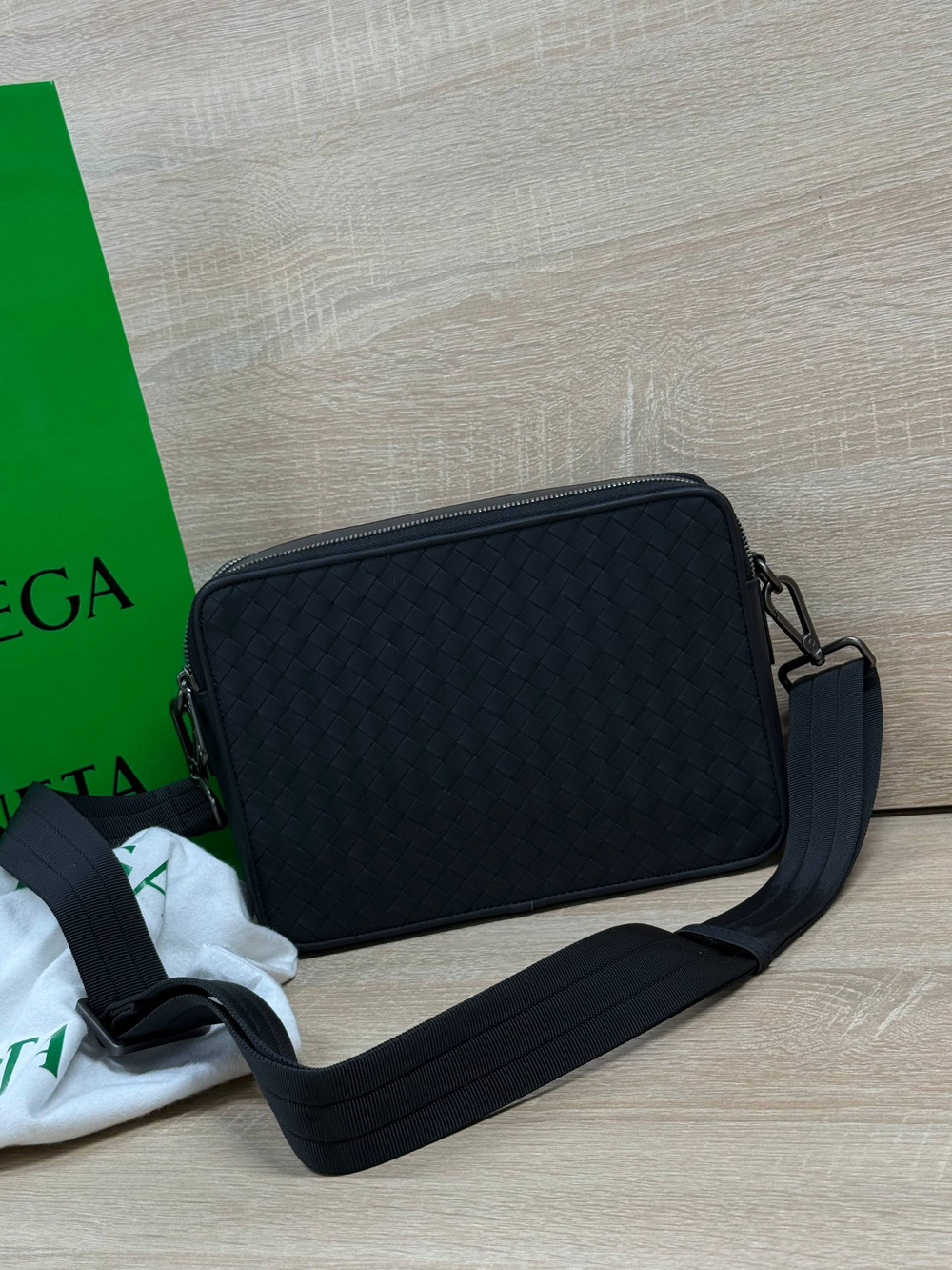 Сумка-мессенджер Bottega Veneta