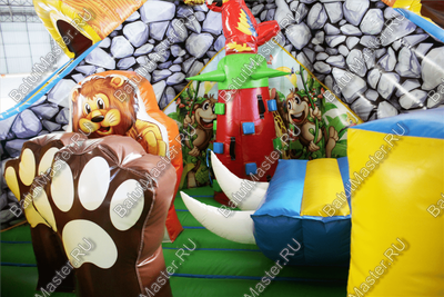 Надувной батут "В гостях у зебры"