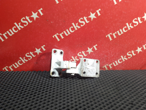 Петля двери левая верхняя 2024г.