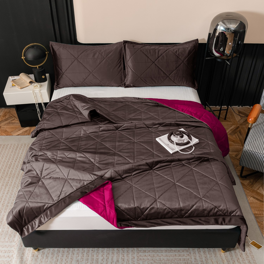 Велюровое покрывало в клетку OVL037