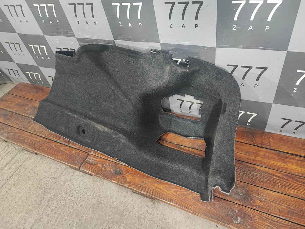 Обшивка багажника правая BMW 5-Series (G30) 17-нв Б/У Оригинал 51477373570