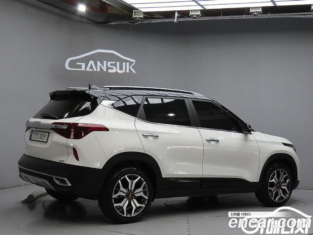 Kia Seltos Бензин 1.6 Turbo 4WD (10.2021)
