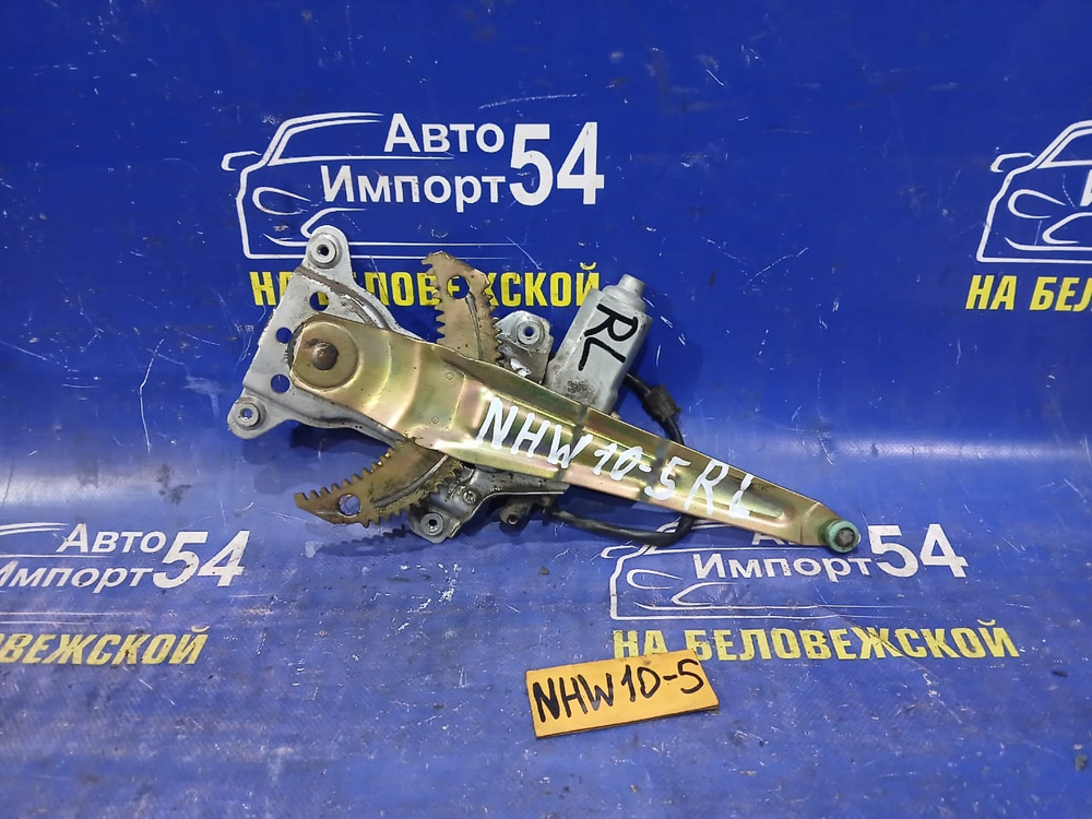 Стеклоподъемник задний левый TOYOTA PRIUS 1998