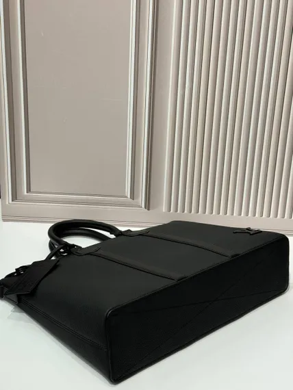 Портфель Louis Vuitton из натуральной кожи, черный