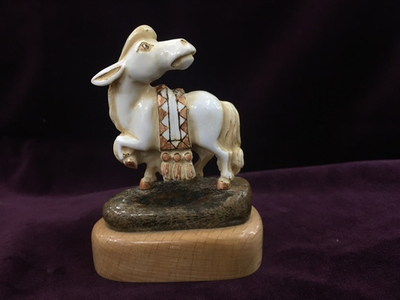 Конёк-горбунок. Скульптура, подарок. Резная кость.