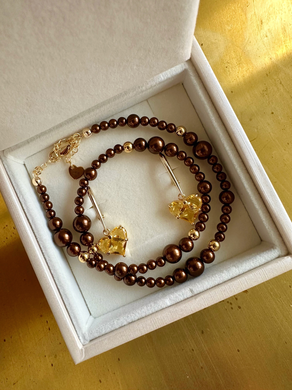 Чокер Тиана из шоколадных бусин