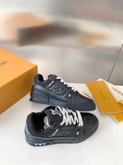 Louis Vuitton Trainer Sneaker