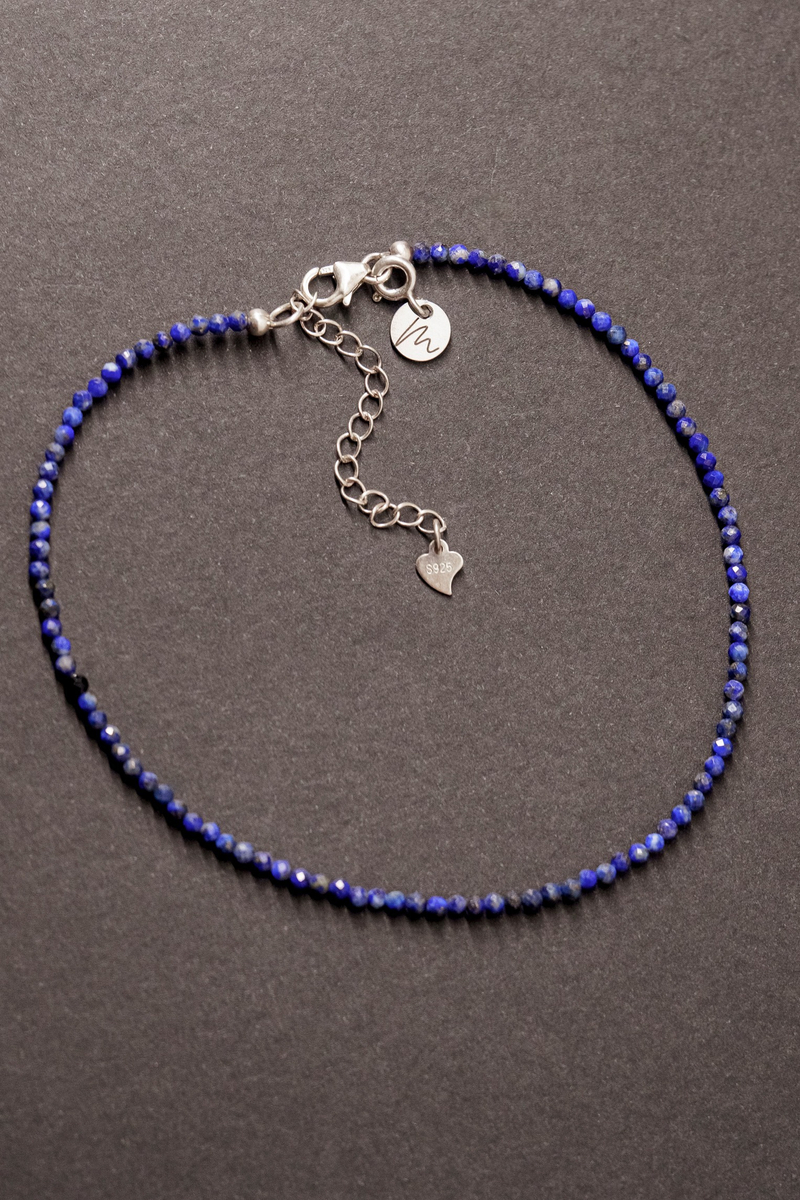 ХХХ Браслет на ногу "Memo about Wealth" из лазурита, на замочке серебро 925