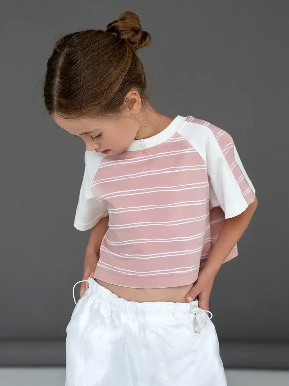 Футболка для девочки укороченная оверсайз
