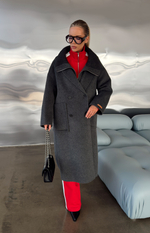 Пальто из шерсти в комплекте с жилетом