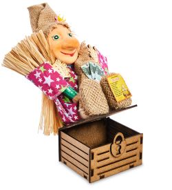 DO-102 Домовушка Ягуся на сундуке - Вариант A