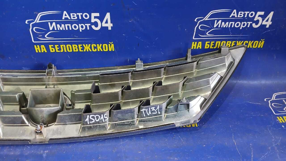 Решетка радиатора NISSAN PRESAGE 2003-2006