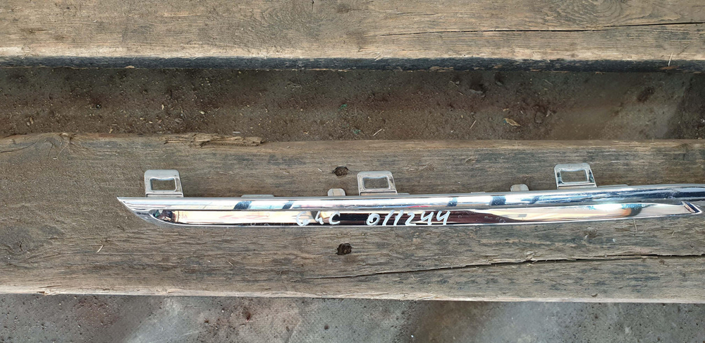 Молдинг решетки радиатора Mercedes GLC (X253) 15-19 Б/У Оригинал A2538880485