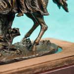 Настольная кабинетная скульптура «Конный рыцарь с копьем»