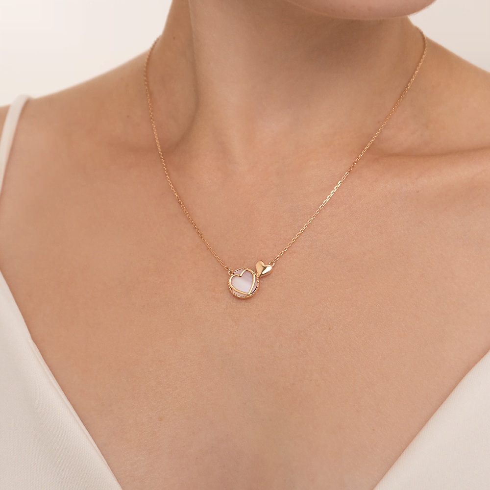 Колье «Первая любовь» из красного золота с перламутром