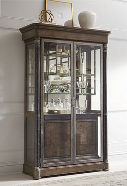 Витрина "Лэндмарк"