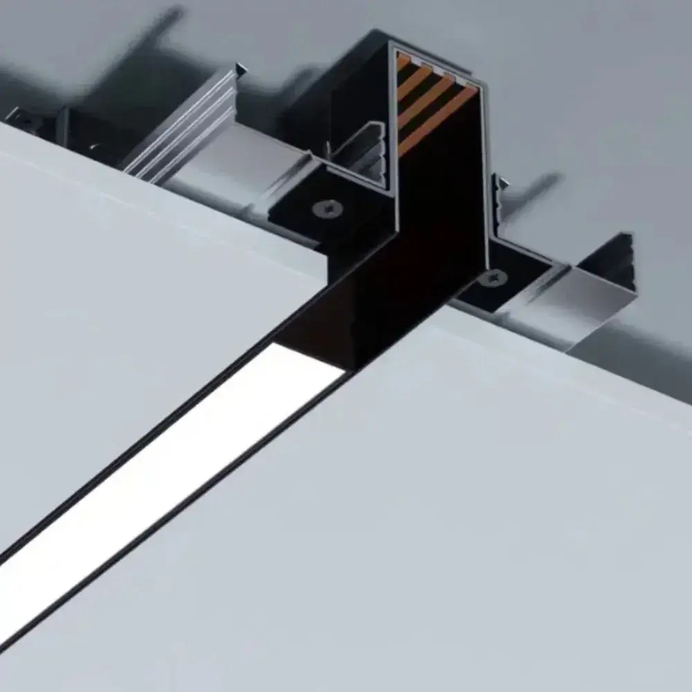 Трек встраиваемый в гипсокартон 2000мм / 48В, для гкл 12,5мм ,2 торцевые заглушки в комплекте/48V, черный