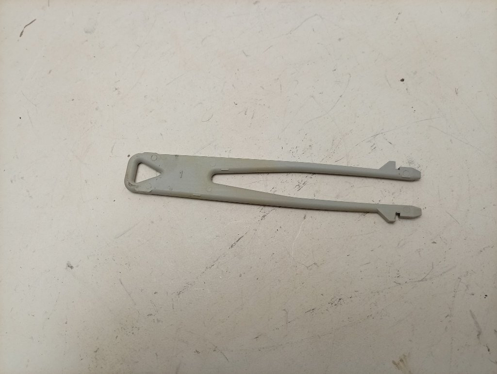 WP79/2 ктп6 Фиксатор защелки для посудомоечных машин Whirlpool 480140102029 б/у