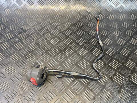 Пульт правый Suzuki GSR400 (GK7DA)