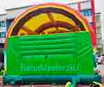 Коммерческий надувной батут "Мульти зверята" с крышей, 10*6*6 м