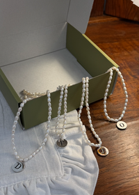 Колье с буквой