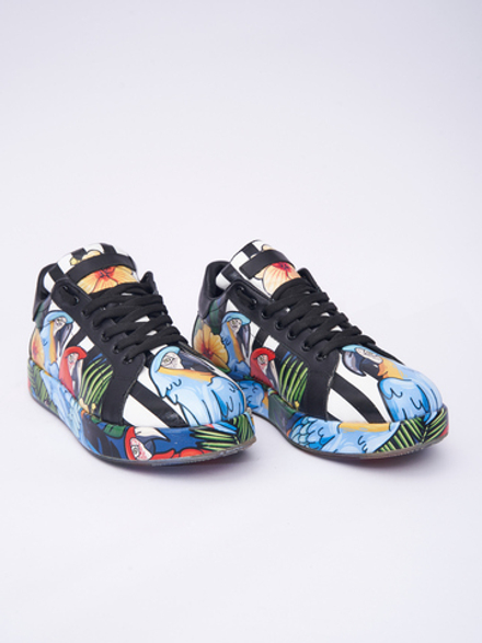Кроссовки с ярким принтом
