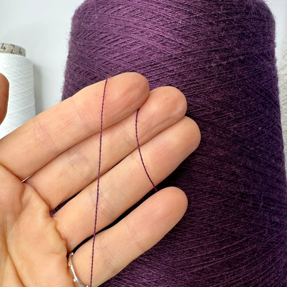 NANCHINO - Botto Poala; 30% шелк, 70% меринос; 2400м/100гр 2/48; цвет: Инжир; Есть бобинка: 53 гр