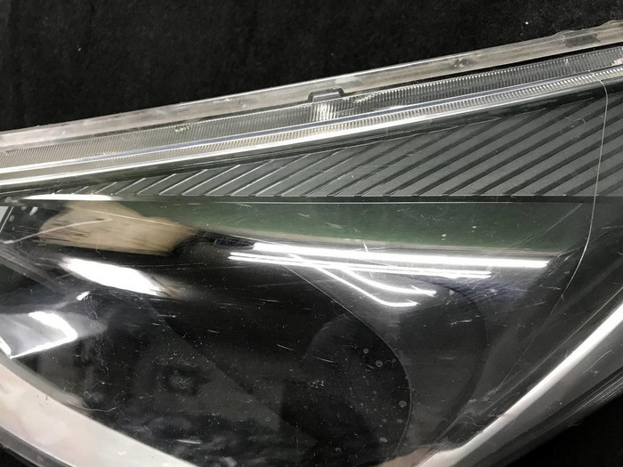 Стекло фары левое Kia Rio 4 FB (2017-2020)