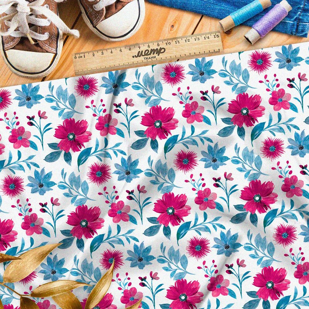 Ткань шифон ярко-розовые цветы на белом фоне