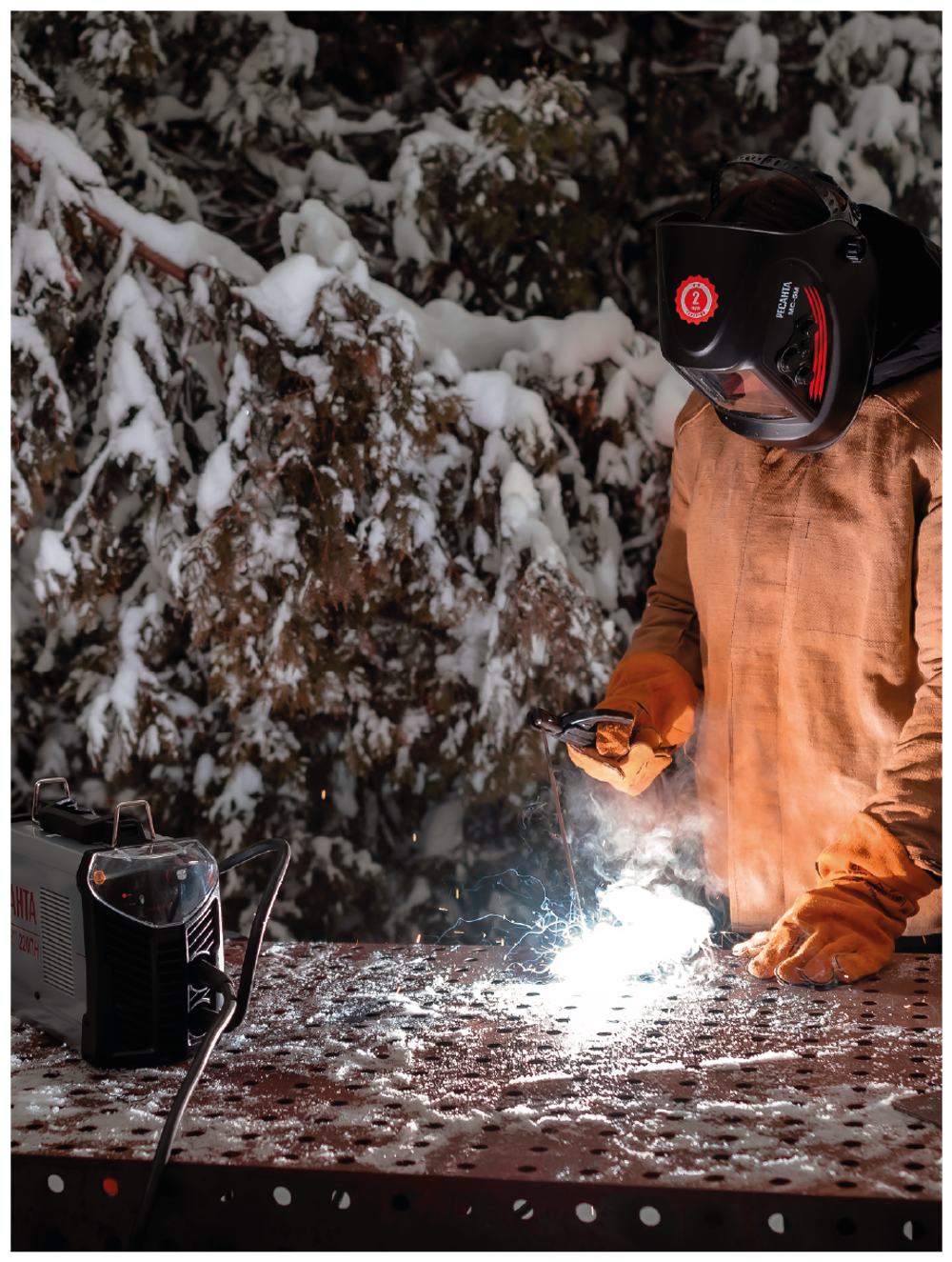 Сварочный аппарат инверторный Ресанта САИ-220ПН (ММА, 220 А, ПВ - 70%)