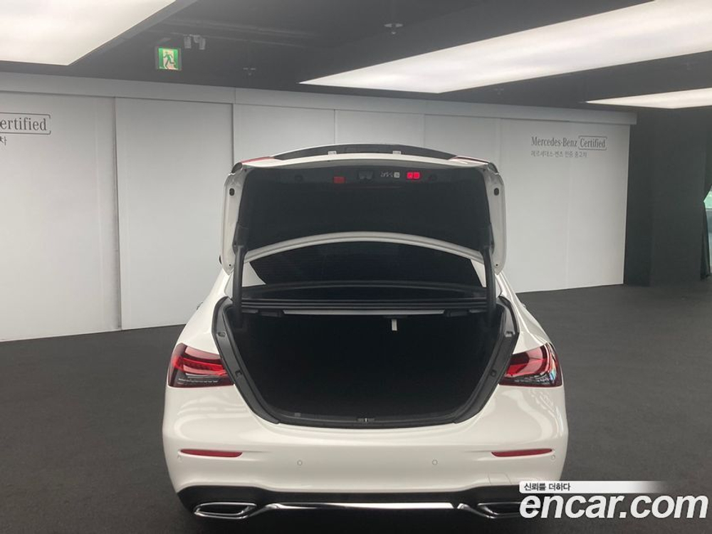 Mercedes-Benz E-Class W213 E250 AMG Line (10.2023)