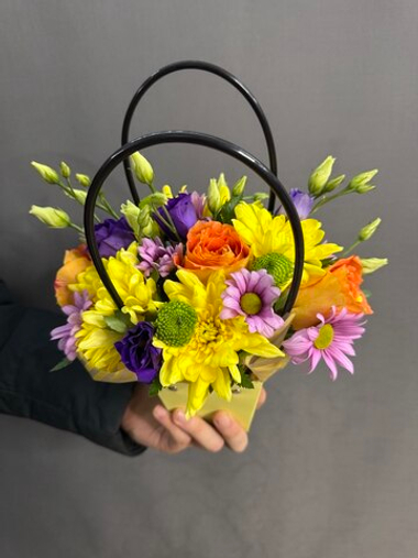 Композиция в сумочке в яркой гамме