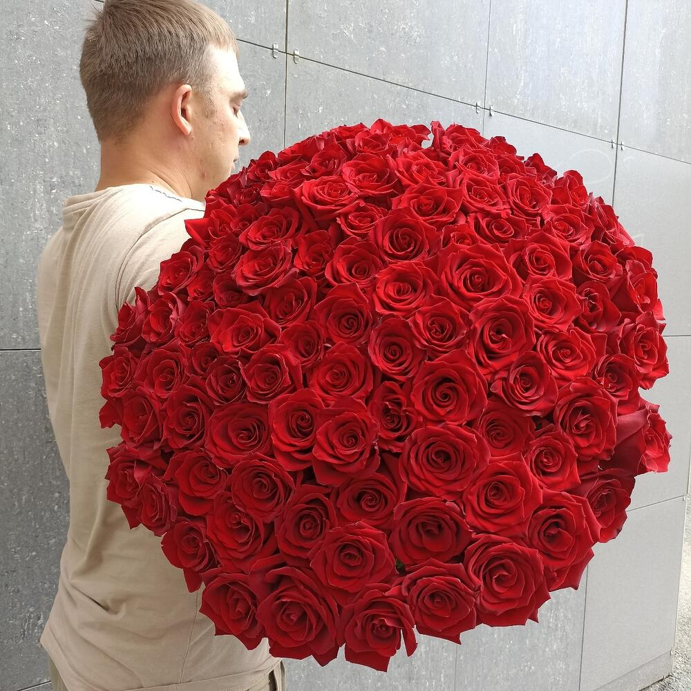 101 красная роза Эквадор