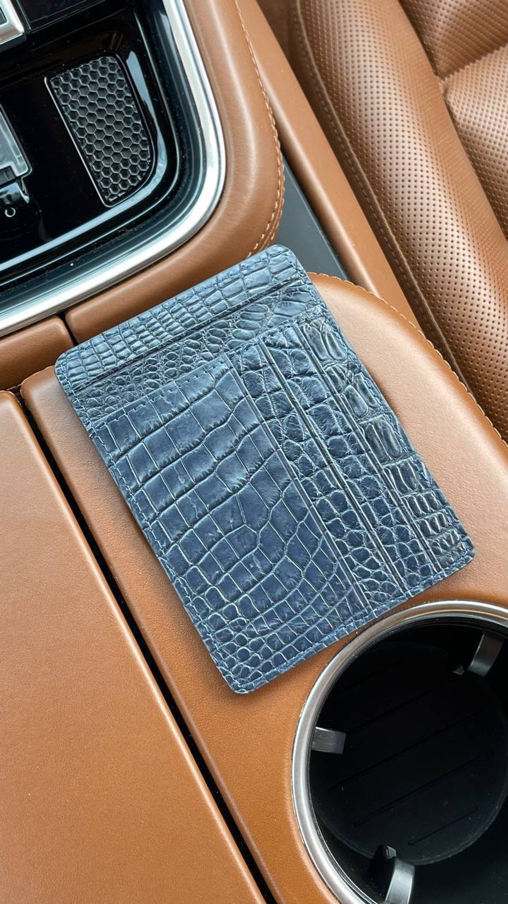 Картхолдер Louis Vuitton из кожи крокодила