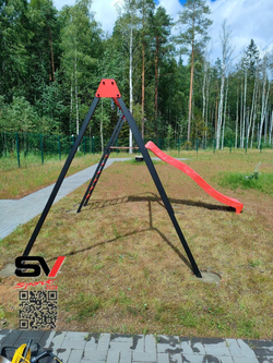 Монтаж уличных качелей Sv Sport с горкой