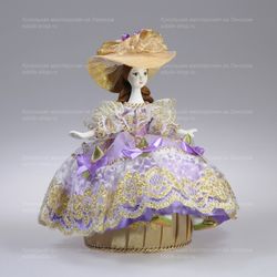 Кукла-шкатулка Барышня в пышном платье
