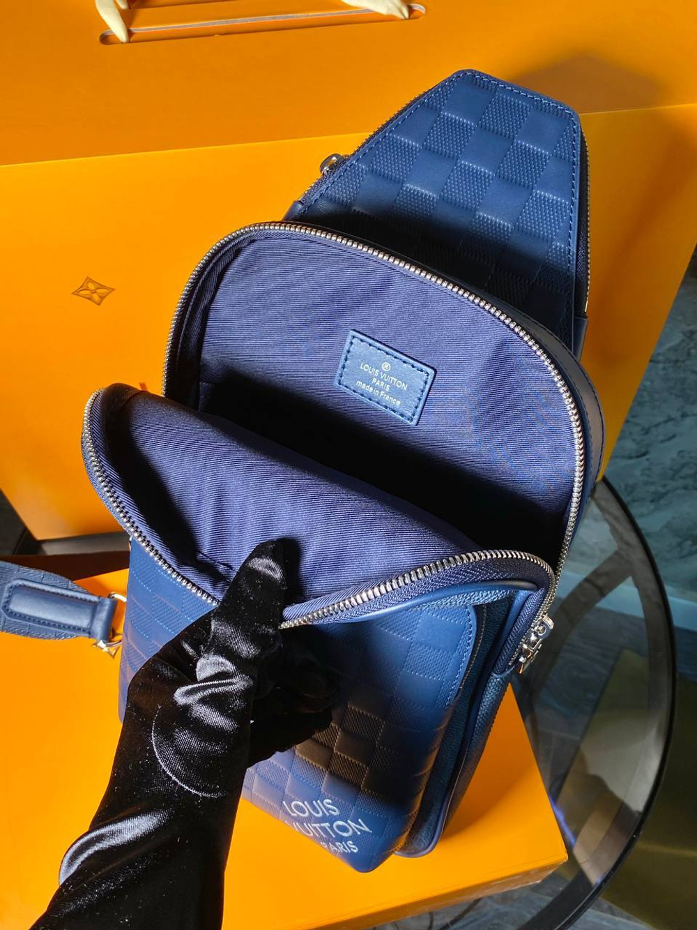 Сумка-мессенжер Louis Vuitton