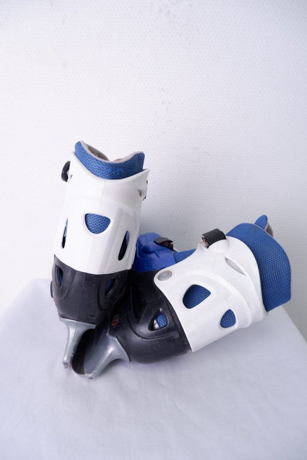 Коньки пластиковые 34/39 размер