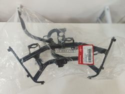 50310-K35-V00. STAY, FR. COVER. Honda PCX (LED)