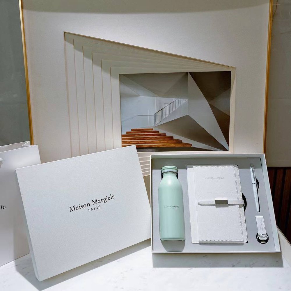 Набор Maison Margiela (блокнот + ручка + термос + брелок), арт. 468272449