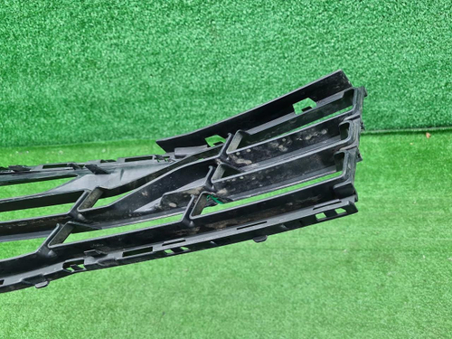 Накладка ПТФ левая BMW 6er G32 (2017-2020)