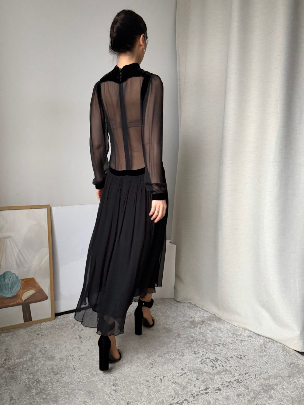 Платье тёмно-серое, S