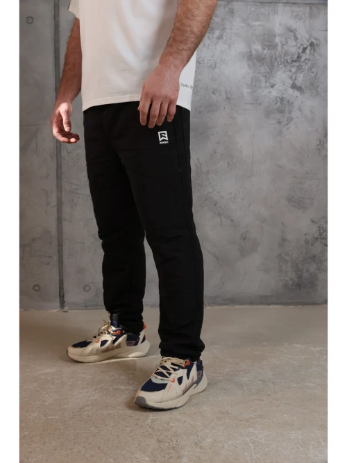 Спортивные брюки